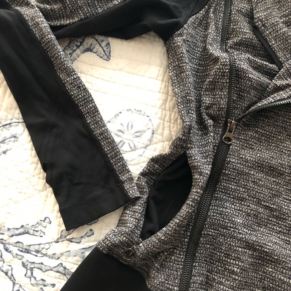 Lululemon zip up light weight jacket - Picture 3 of 8